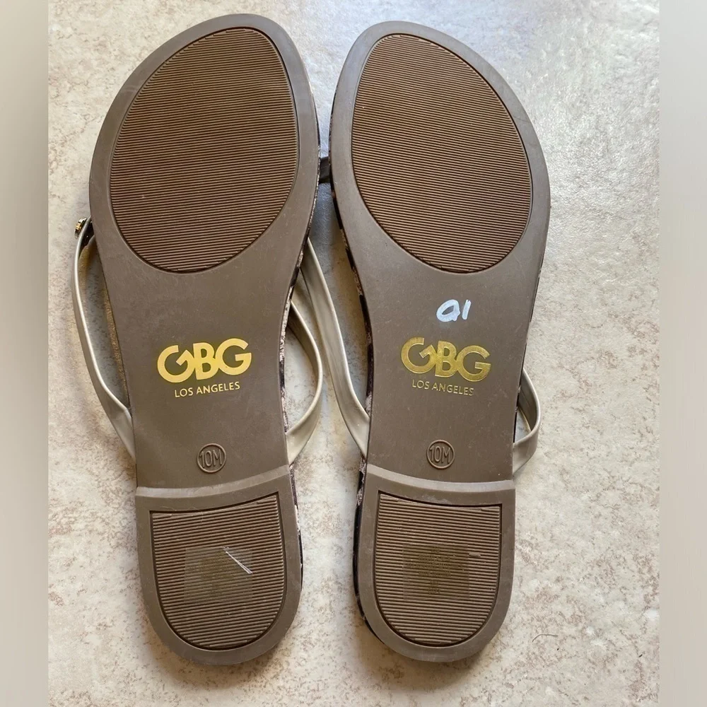 Leopard Print Flip Flop Sandals NWT